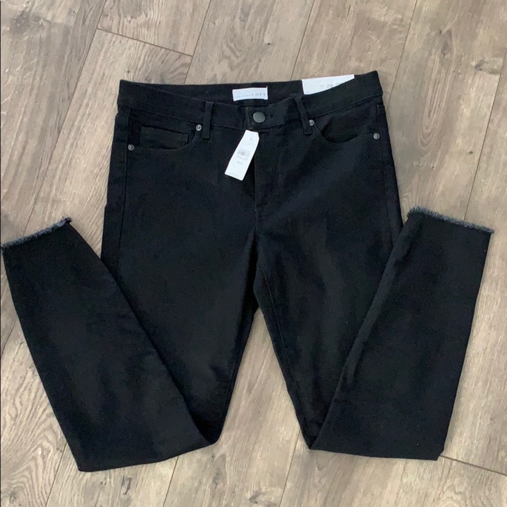 NWT women’s LOFT size 6/28 black denim